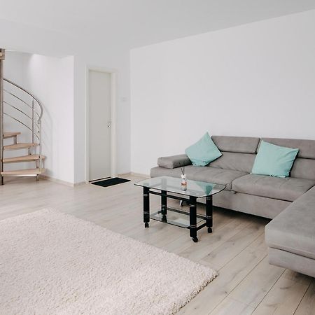 Stepo Sunset Apartman Bukarest Kültér fotó